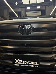 フロントエンブレム XPELSMOKE PROTECTION
