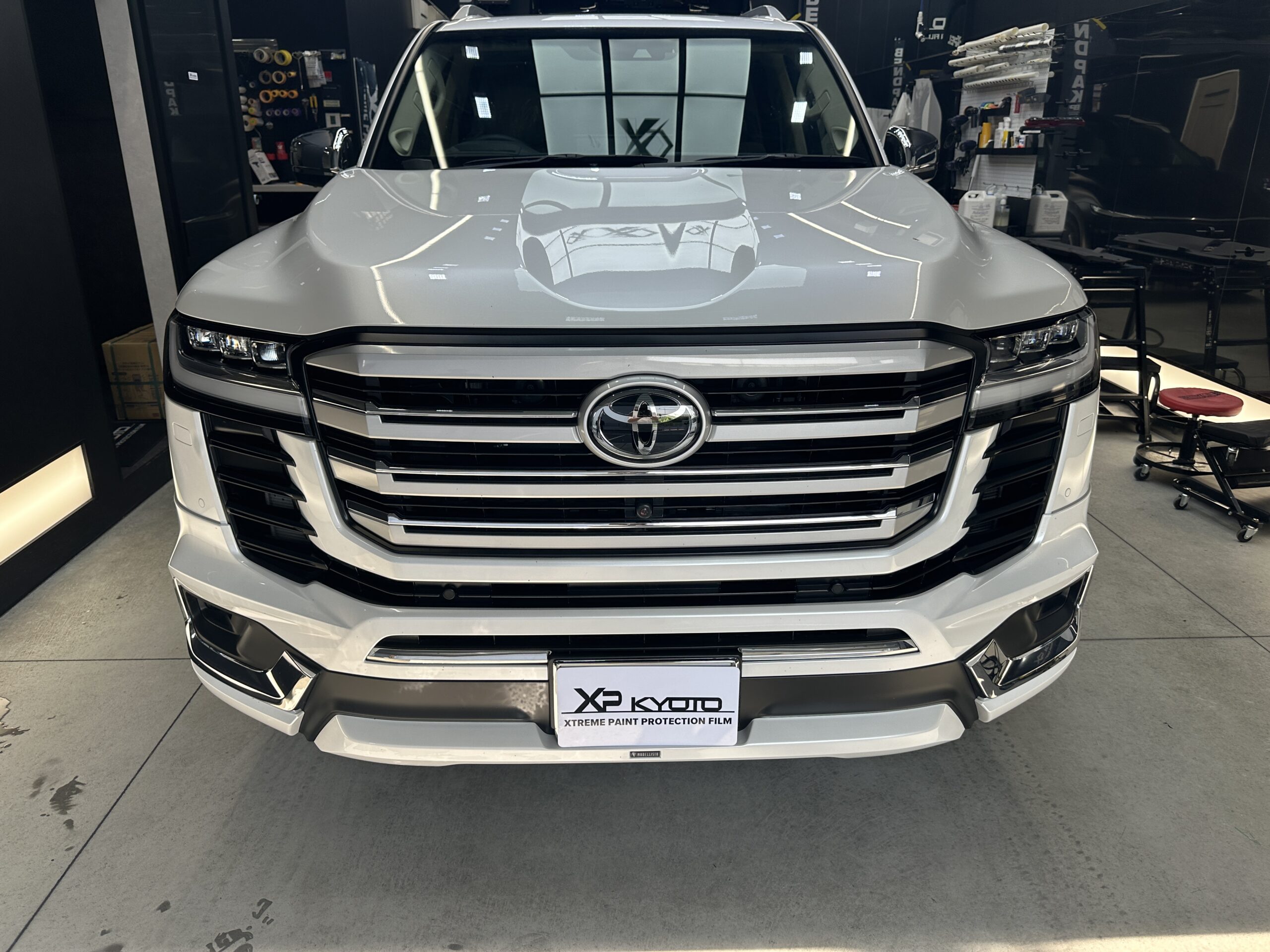 LAND CRUISER 300