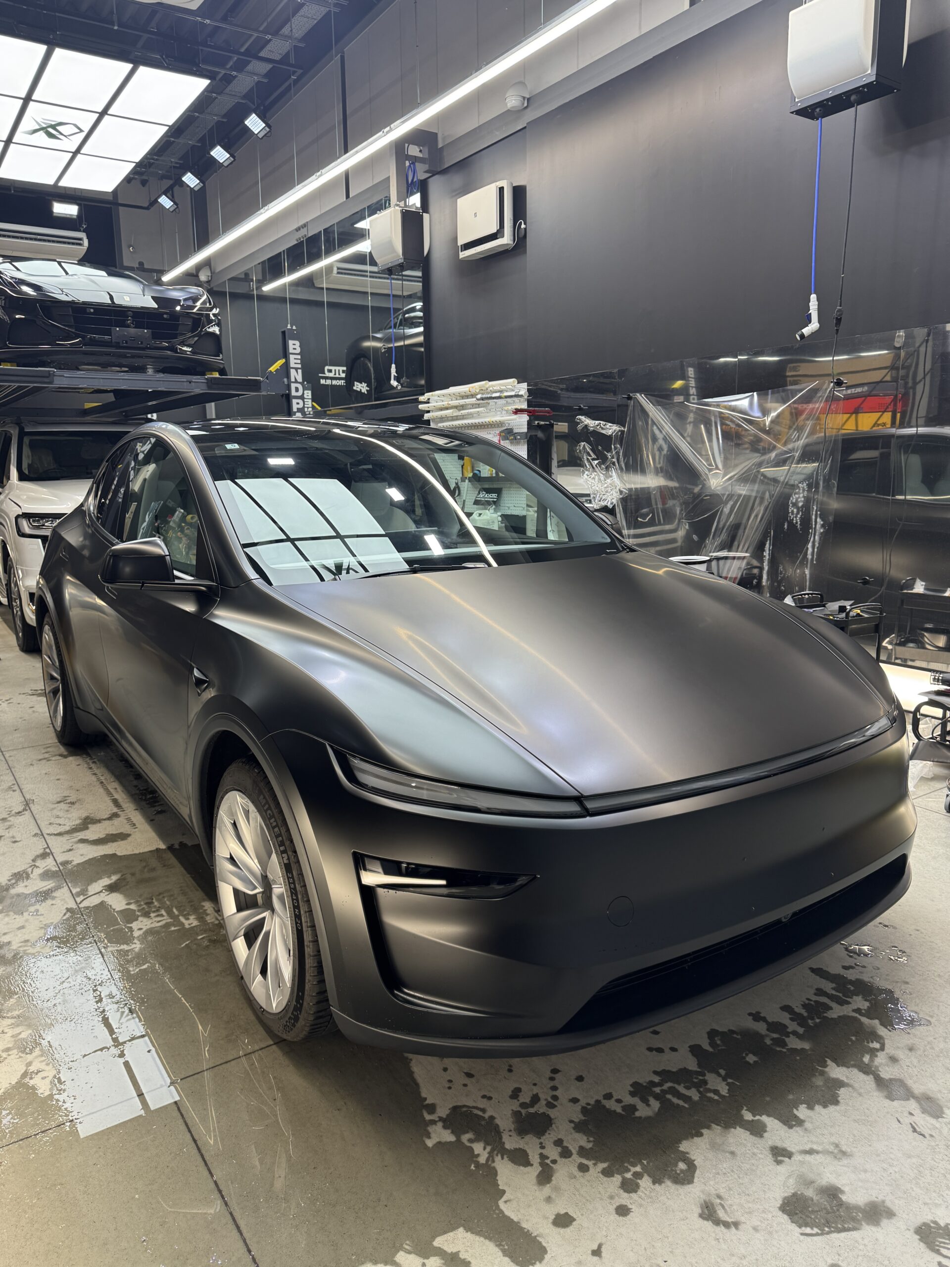 TESLA MODELY