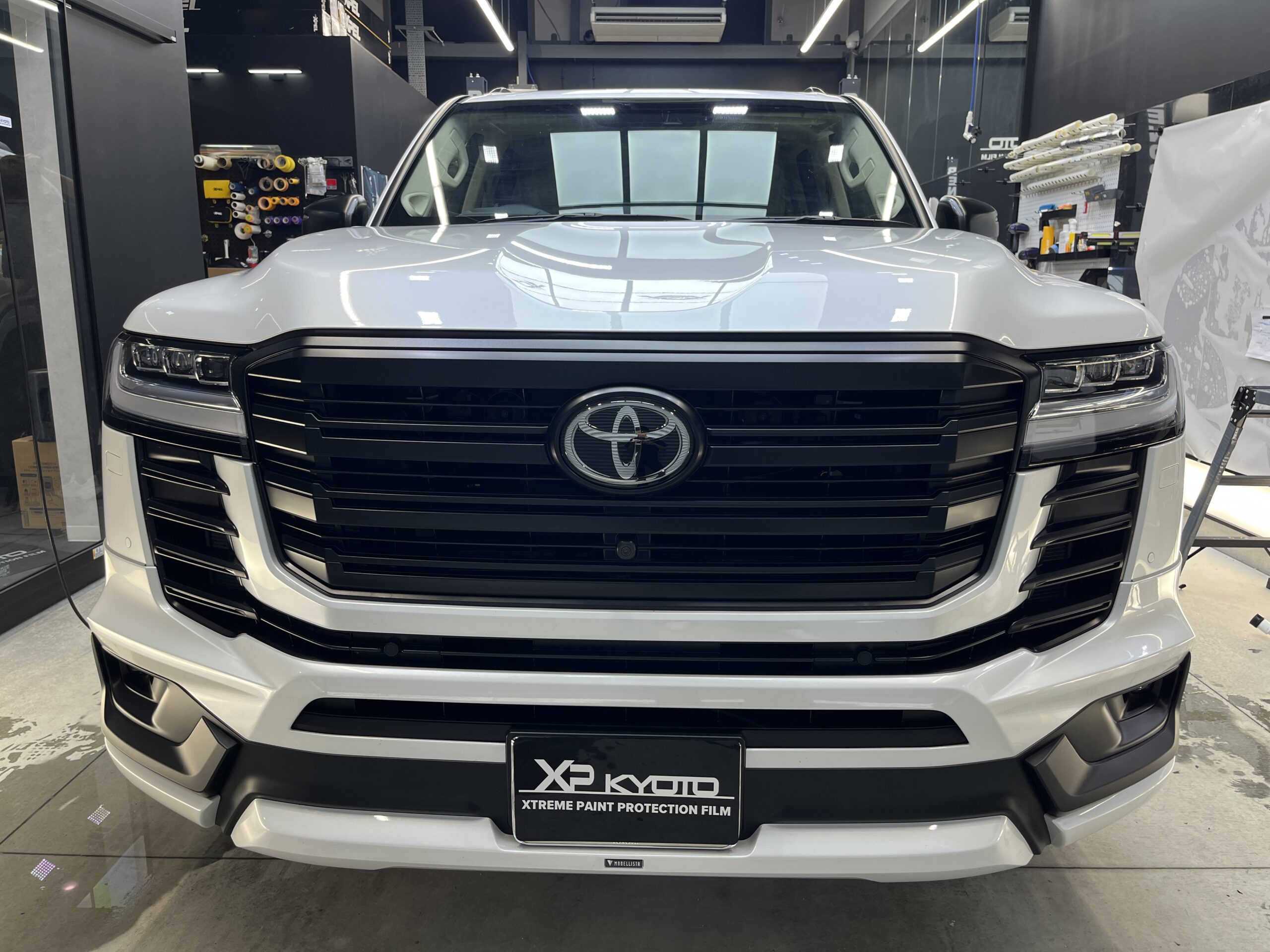 LAND CRUISER 300