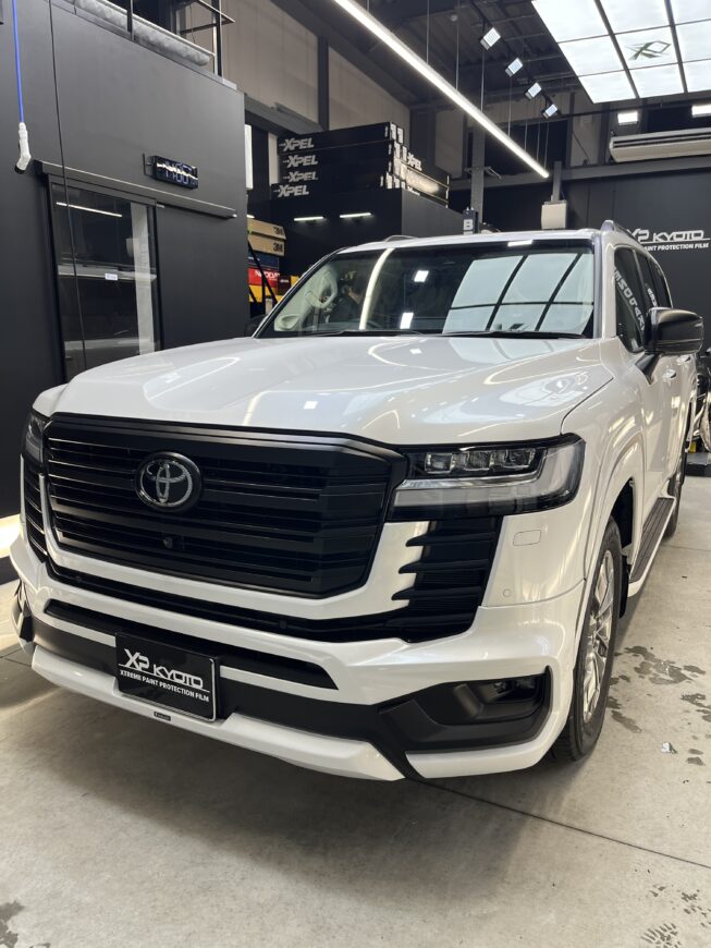 LAND CRUISER 300