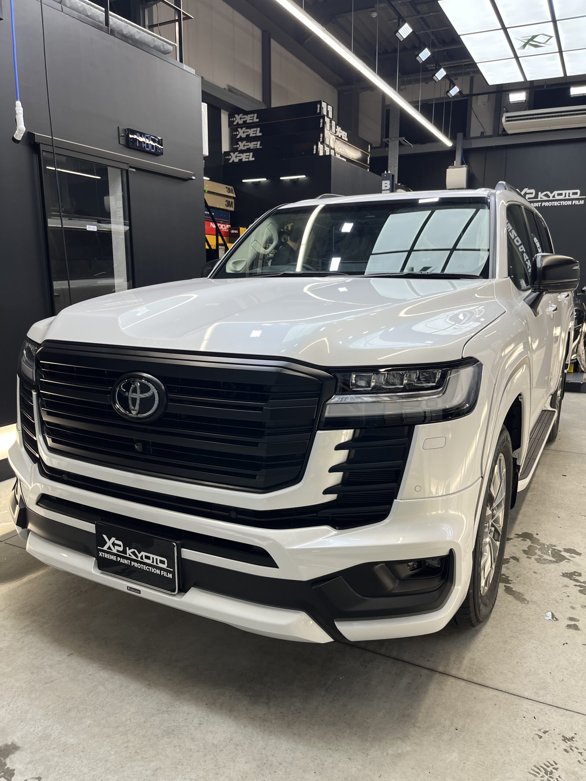 LAND CRUISER 300